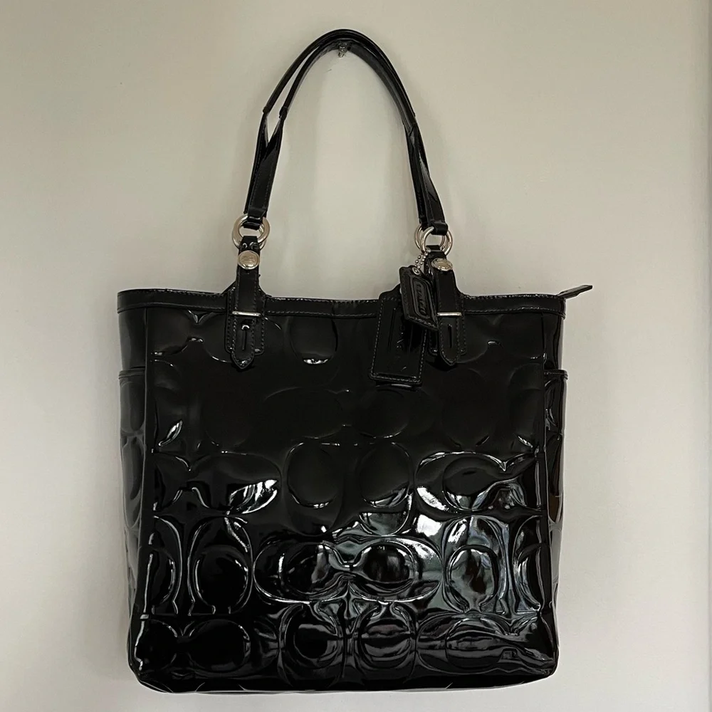 COACH Embossed Gallery Tote in Black Patent NWOT - Picture 2 of 6